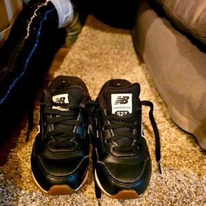 New Balance Kids' 527 Lifestyle Shoes Sz 7.